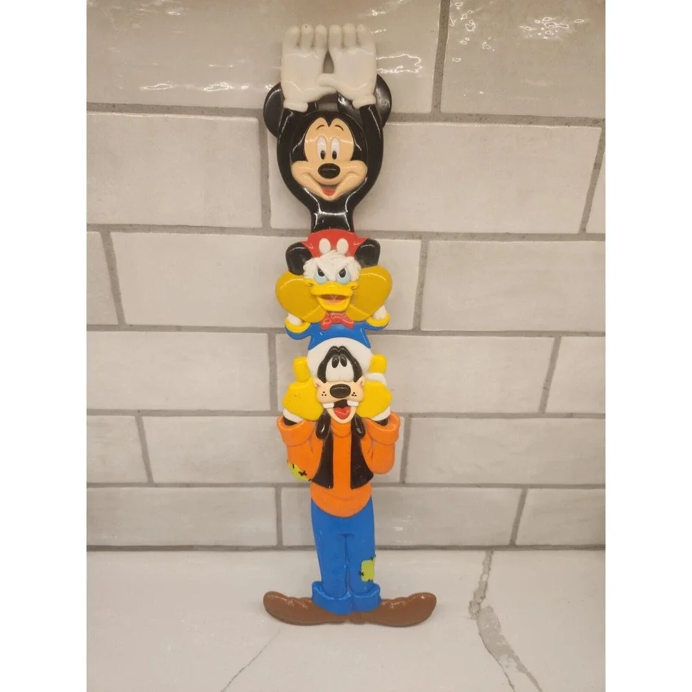 Vintage Walt Disney World Back Scratcher Goofy Donald Duck Mickey Mouse 15